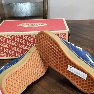Vans Seldan Suede Dress Blues/Gum Men Size 6.5, Women Size 8 Vans Seldan Suede Dress Blues/Gum Men Size | Mercari main image 4
